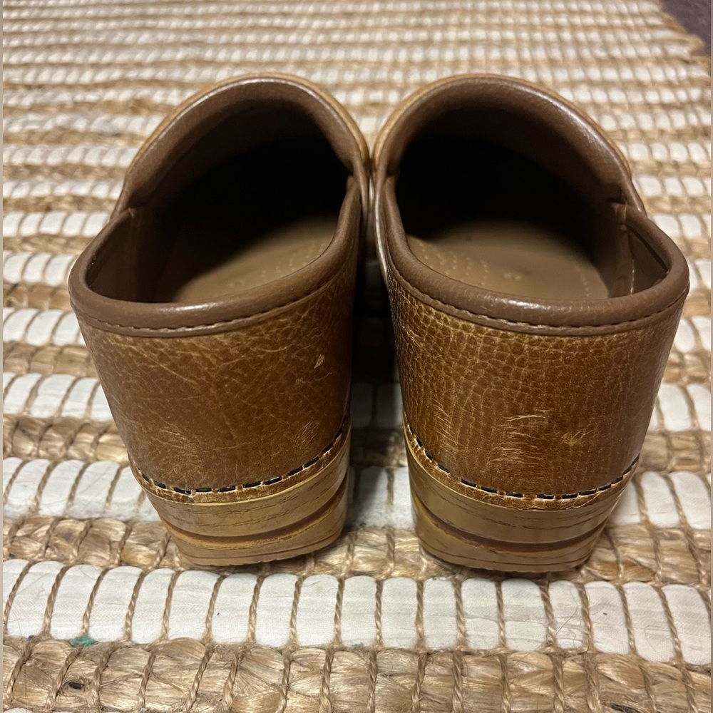 Dansko Pro Honey Distressed Clog - Picture 7 of 7